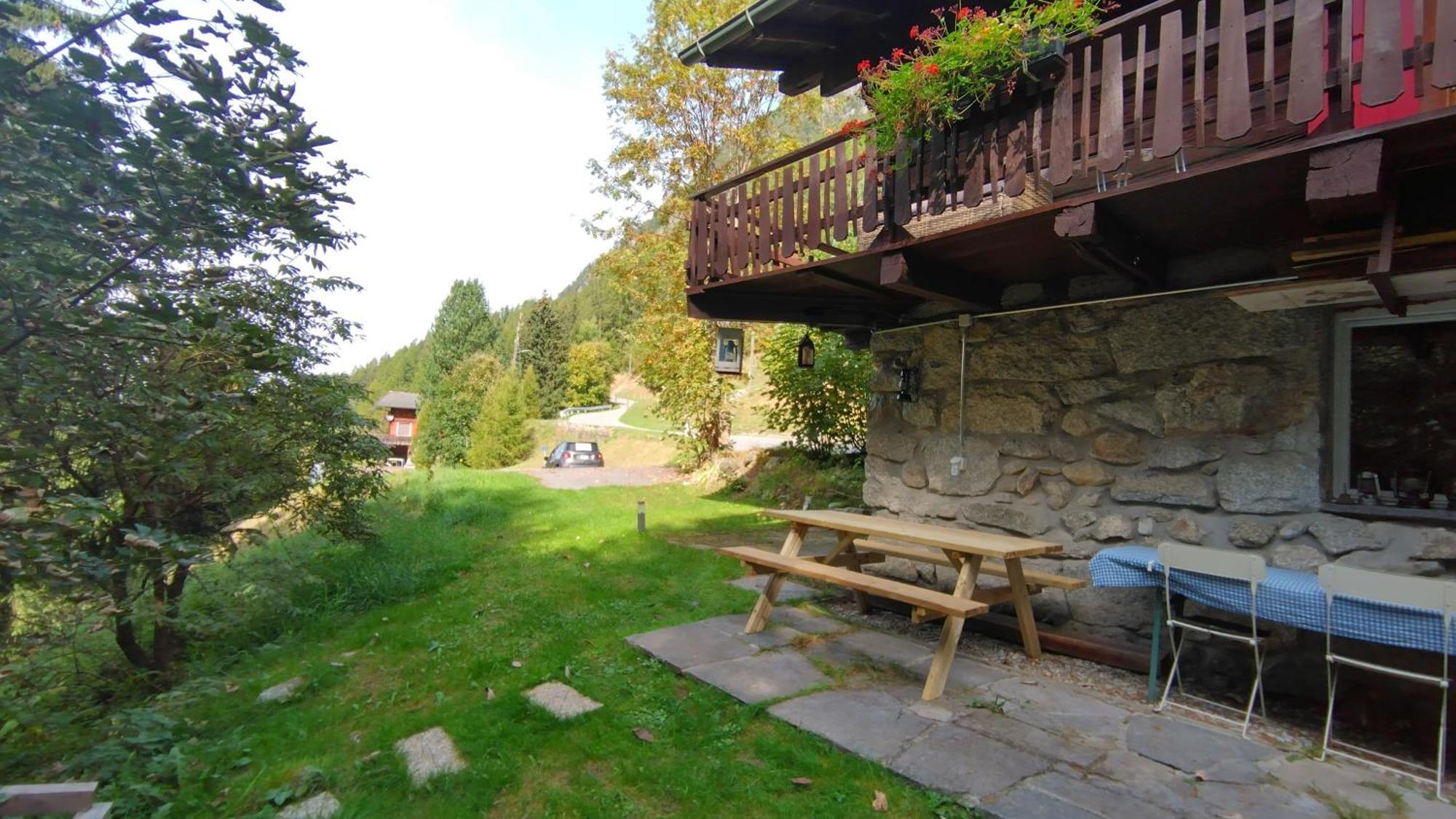 Petit Chalet Rustique Et Bucolique Bovernier Buitenkant foto