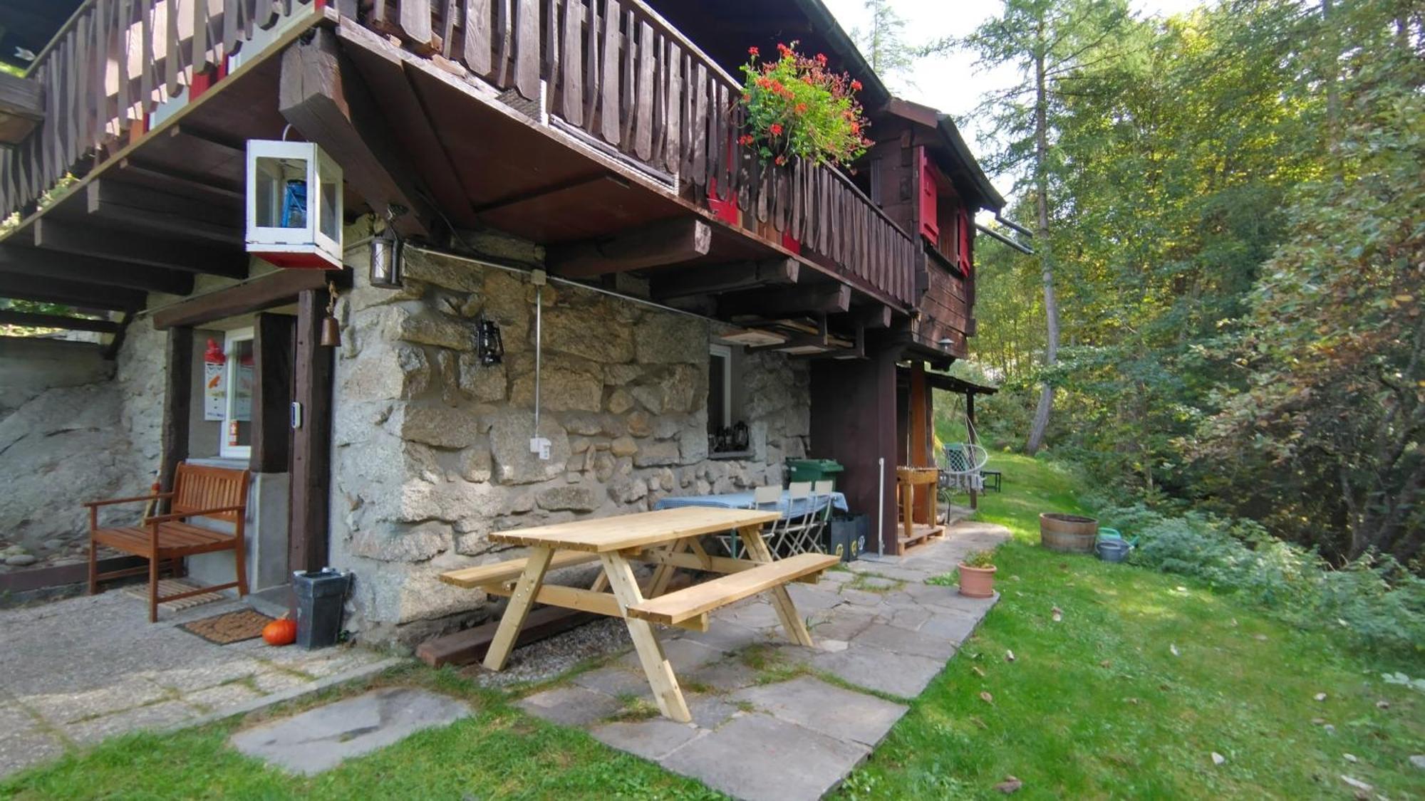Petit Chalet Rustique Et Bucolique Bovernier Buitenkant foto